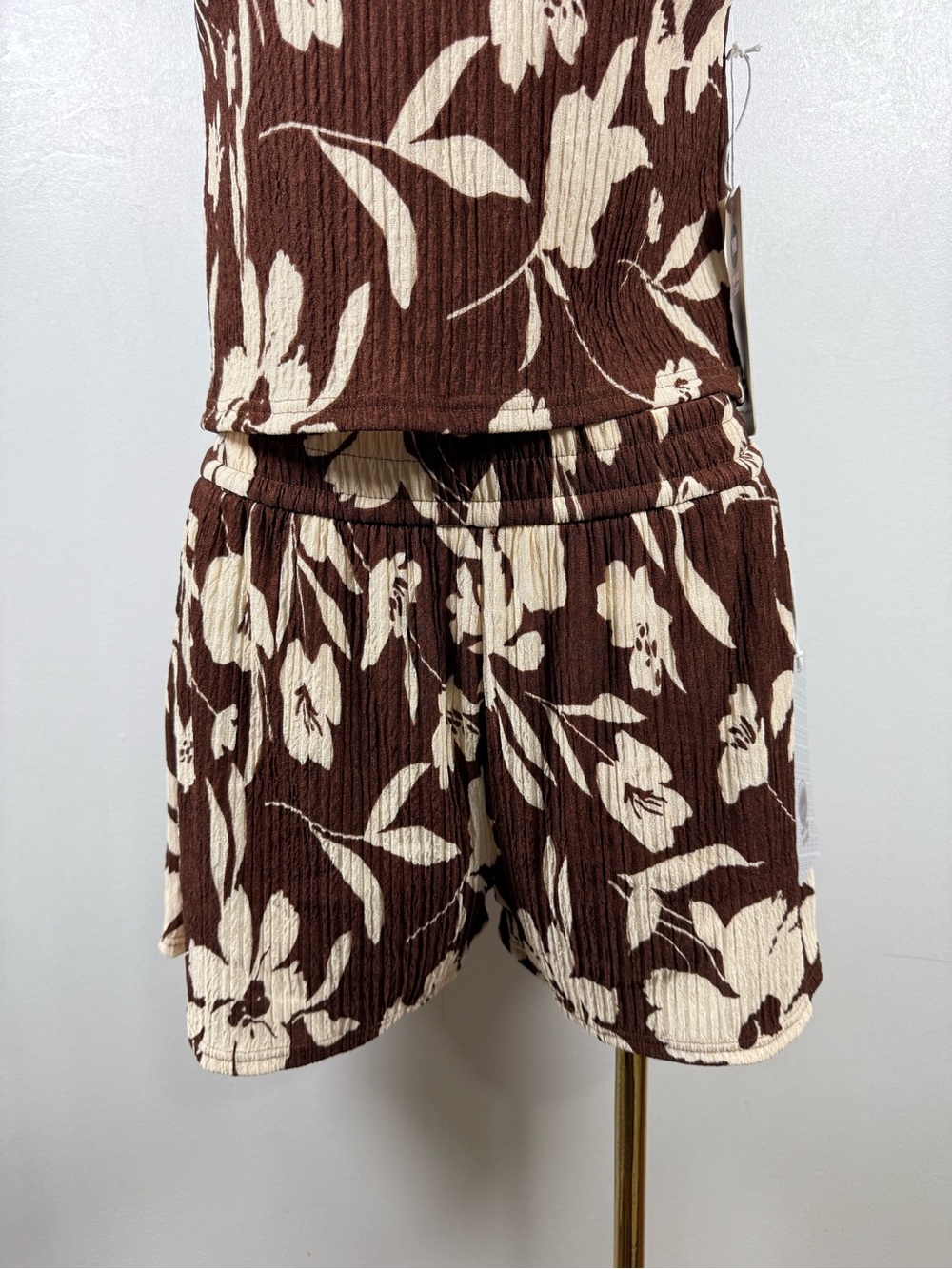 New Mix 2-Piece Crop To & Short Set Coffee Brown Floral NWT Size 2X/3X - Picture 7 of 8